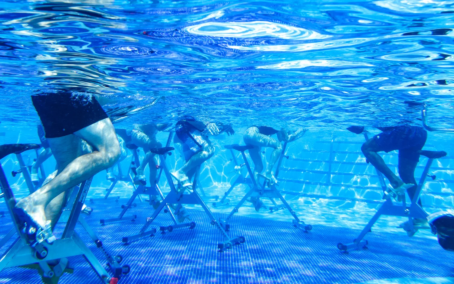 Équipement pour centres aquagym et piscines